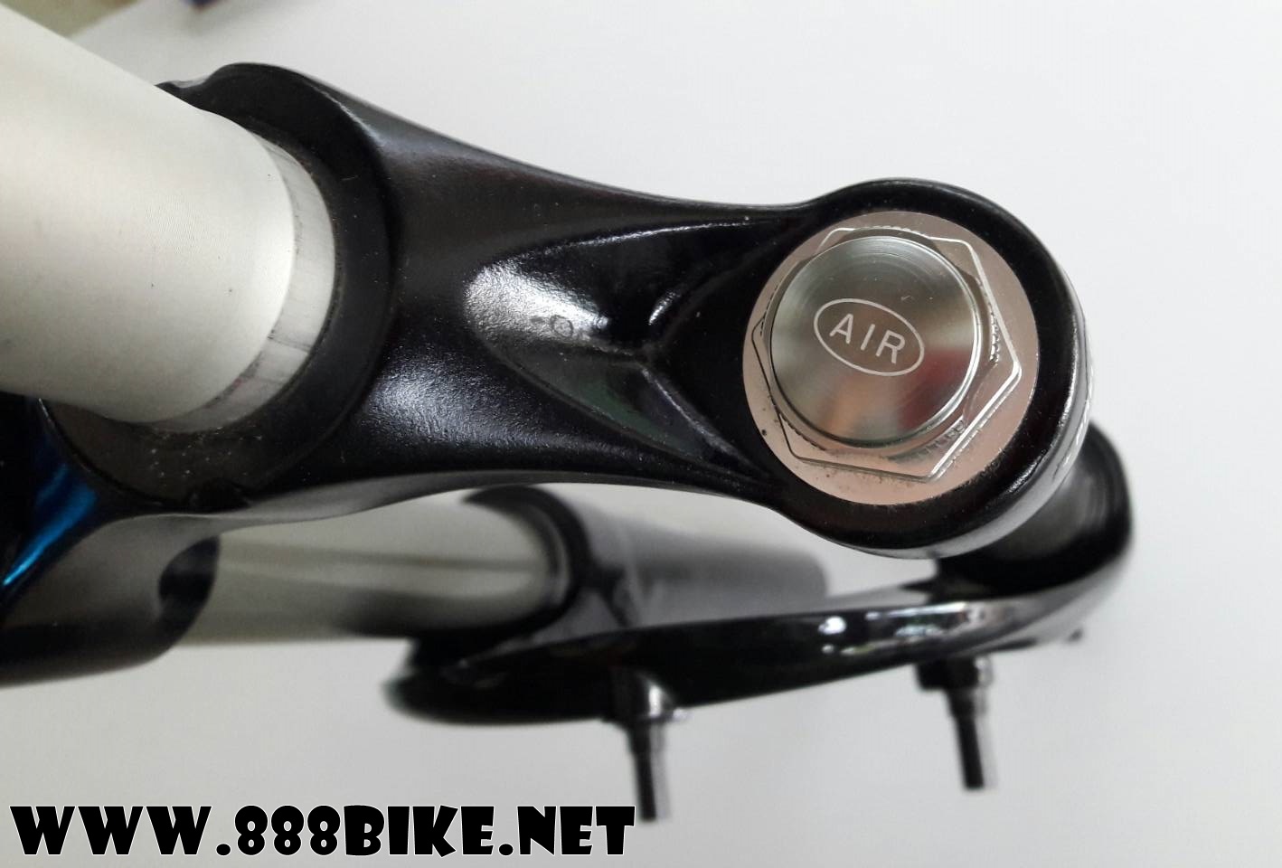 Spinner Aeris 300 Air Fork Shock, 100mm., V-BRAK+Disc, 30 mm collapse. Shock 26 "9 mm.