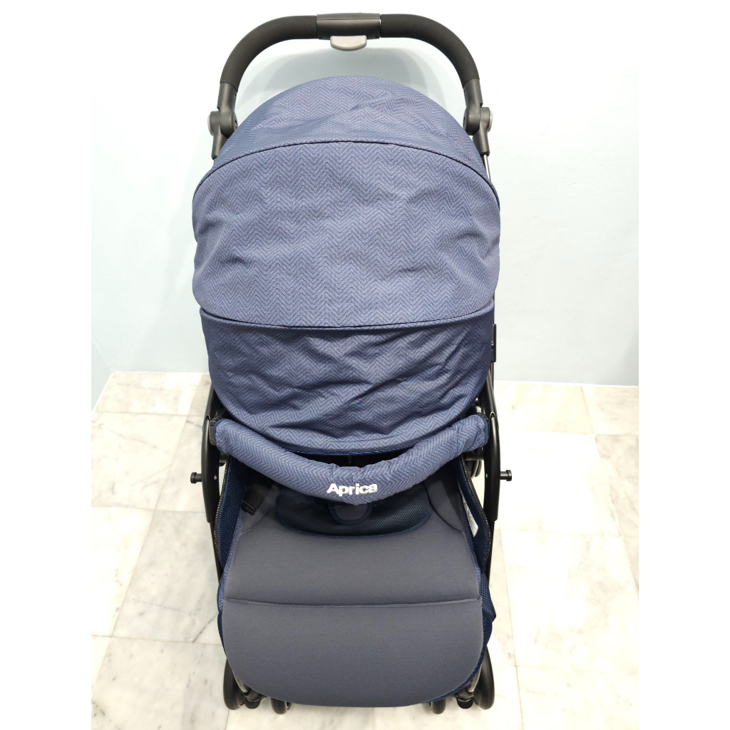 รถเข็น aprica optia premium สีน้ำเงิน สภาพสวย อุปกรณ์แท้ทุกชิ้น