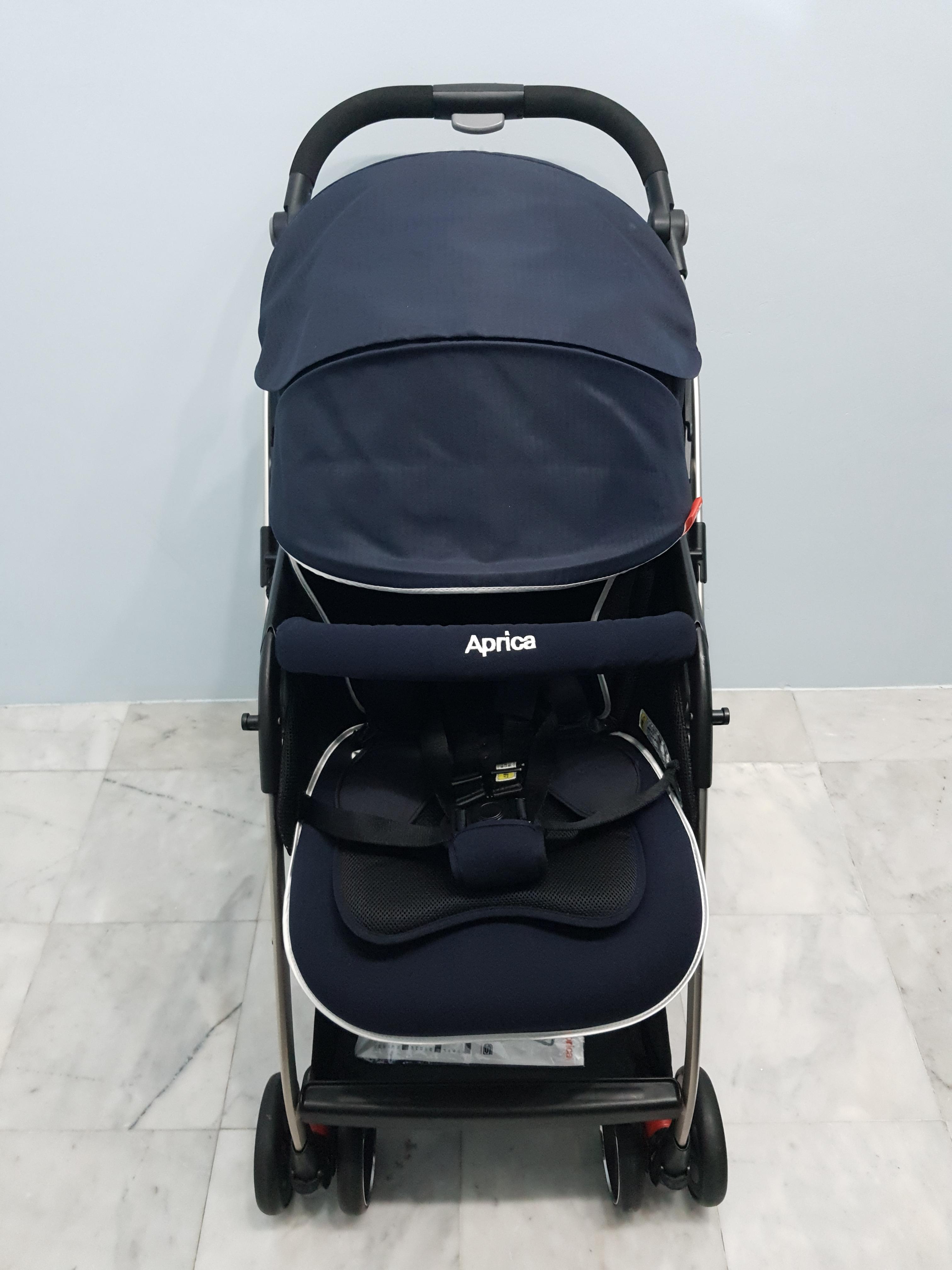 Aprica Optia สีน้ำเงิน