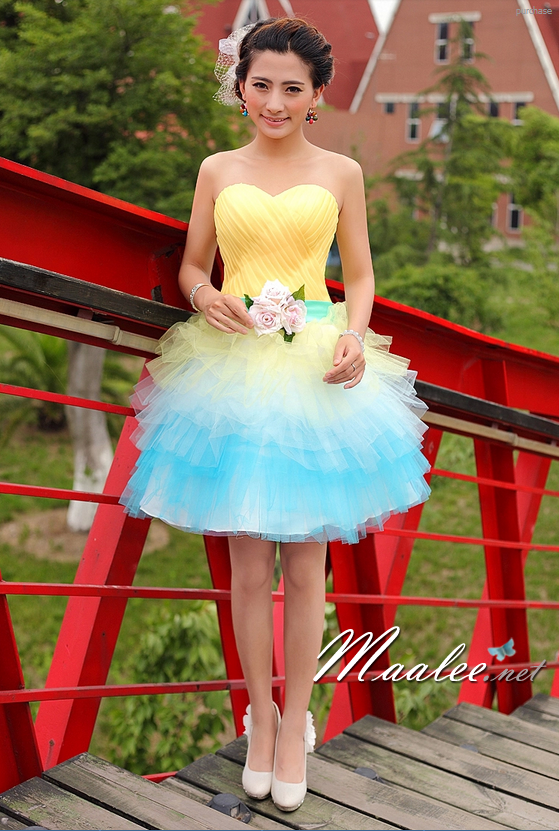 พร้อมเช่า ชุดแฟนซี เช่า 500 ชุดราตรีสั้น เกาะอก สีเหลือง อกจับจีบตีเกล็ด กระโปรงตาข่าย น่ารักมาก