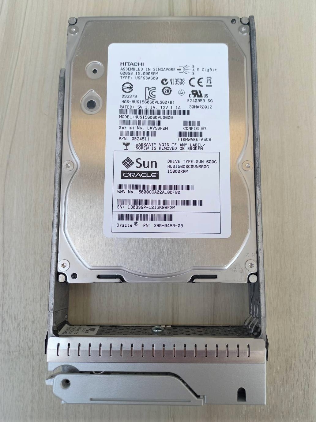 390-0483-03 0B24511 Sun Oracle 600GB 15K RPM 3.5 SAS Hard Disk Drive.