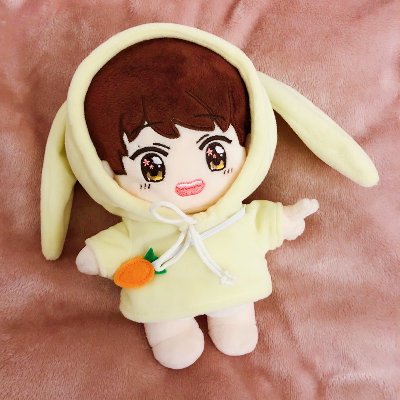 ชุดตุ๊กตา ฮู้ดกระต่ายเหลือง (ขนาด 20 cm.)