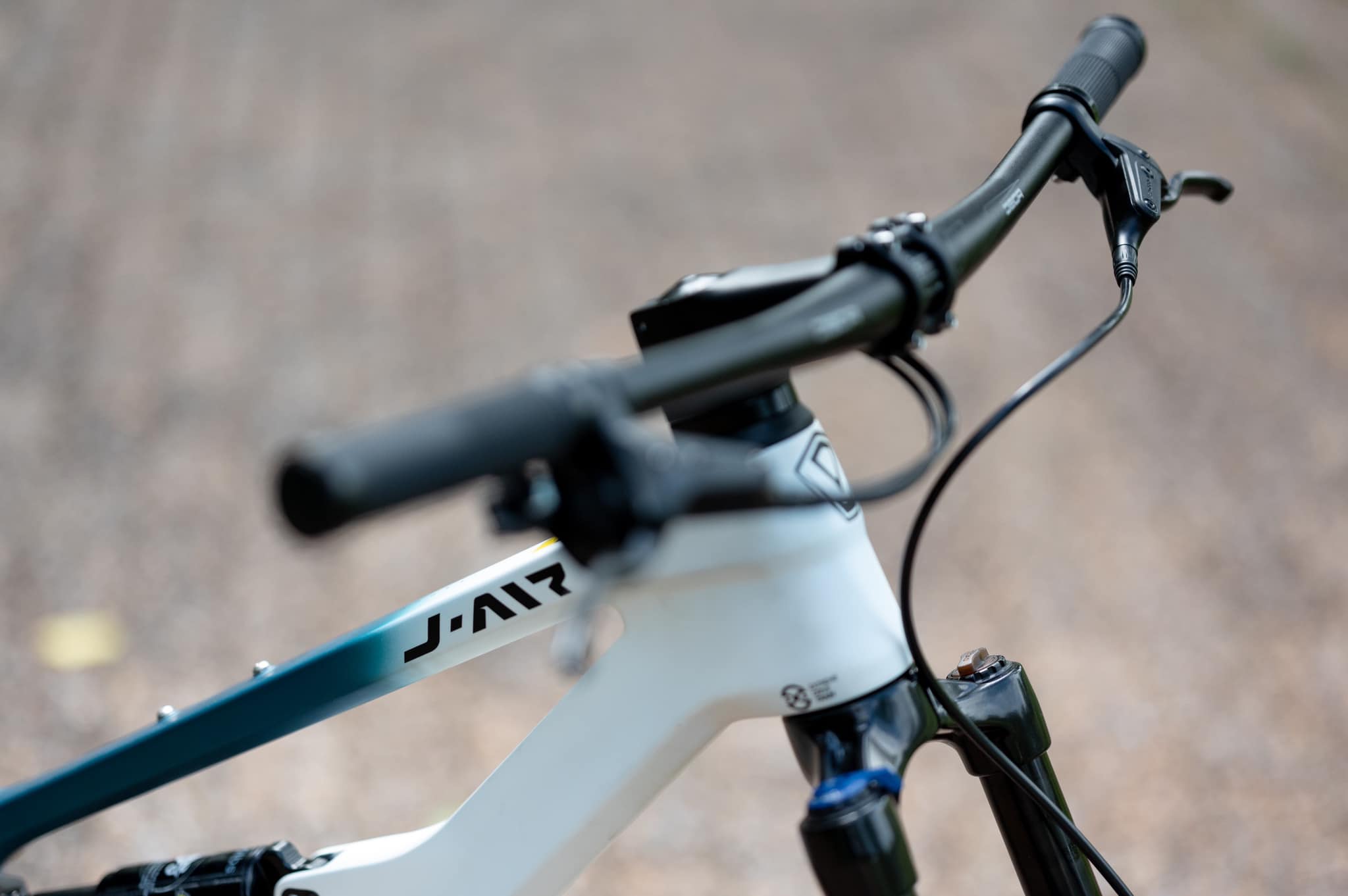 จักรยานเสือภูเขาฟูลซัส JAVA SALTAFOSSI Fullsuspension 27.5 เฟรมคาร์บอน เกียร์ Deore 12 สปีด 2023