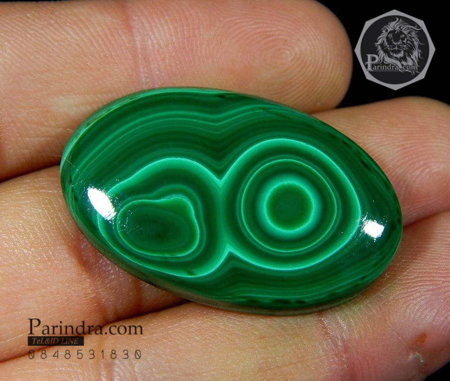 หินแร่มาลาไคท์ Malachite ขัดมันทรงกลมรี รูปไข่ ลวดลายสวยงาม ขนาด 50 กะรัต #MLC 001