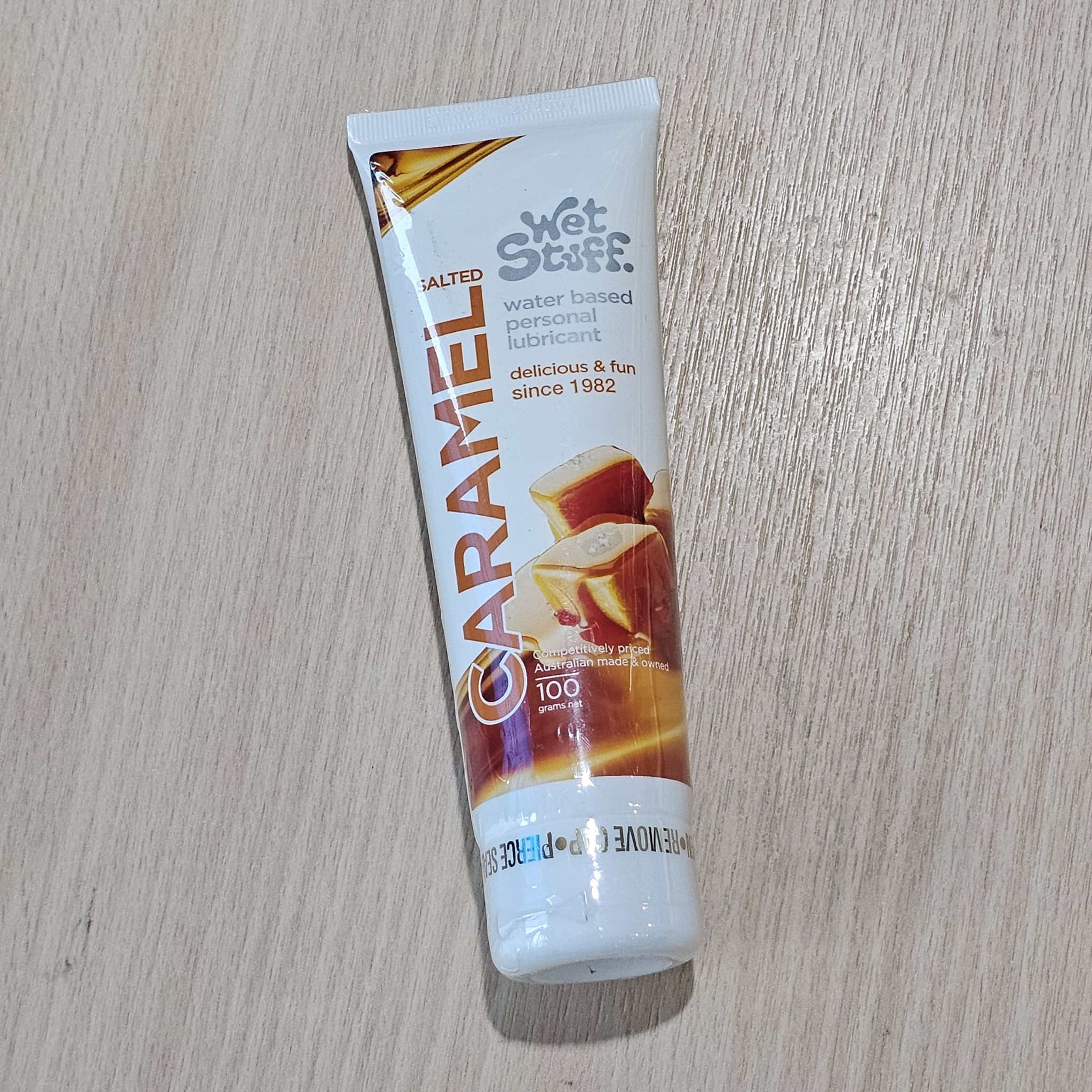 เจลหล่อลื่น Personal Lubricants Wet Stuff รส Salted caramel 100g จากออสเตรเลีย กลิ่นหอมหวาน ทานได้ ช่วยเพิ่มอรรถรส