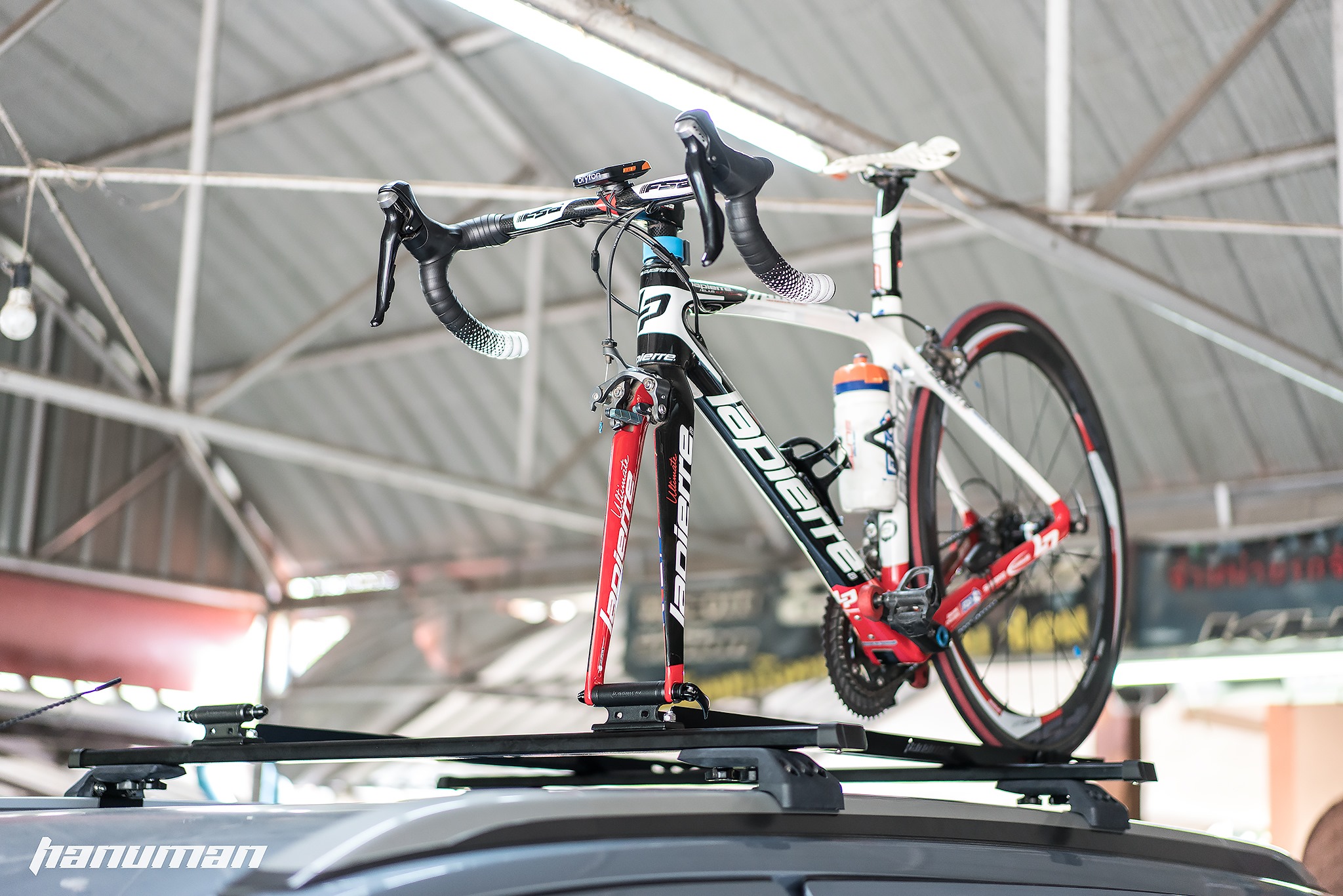 แร็คบรรทุกจักรยาน Hanuman rack C02, Car Bike Rack สำหรับบรรทุกรถจักรยานบนหลังคา แบบตรงรุ่นมีแร็ค (คานอลูมิเนียม 2 เส้น+ ตัวจับหลังคาแบบตรงรุ่น) แยกรุ่น Fortuner,Pajero,Mu-x