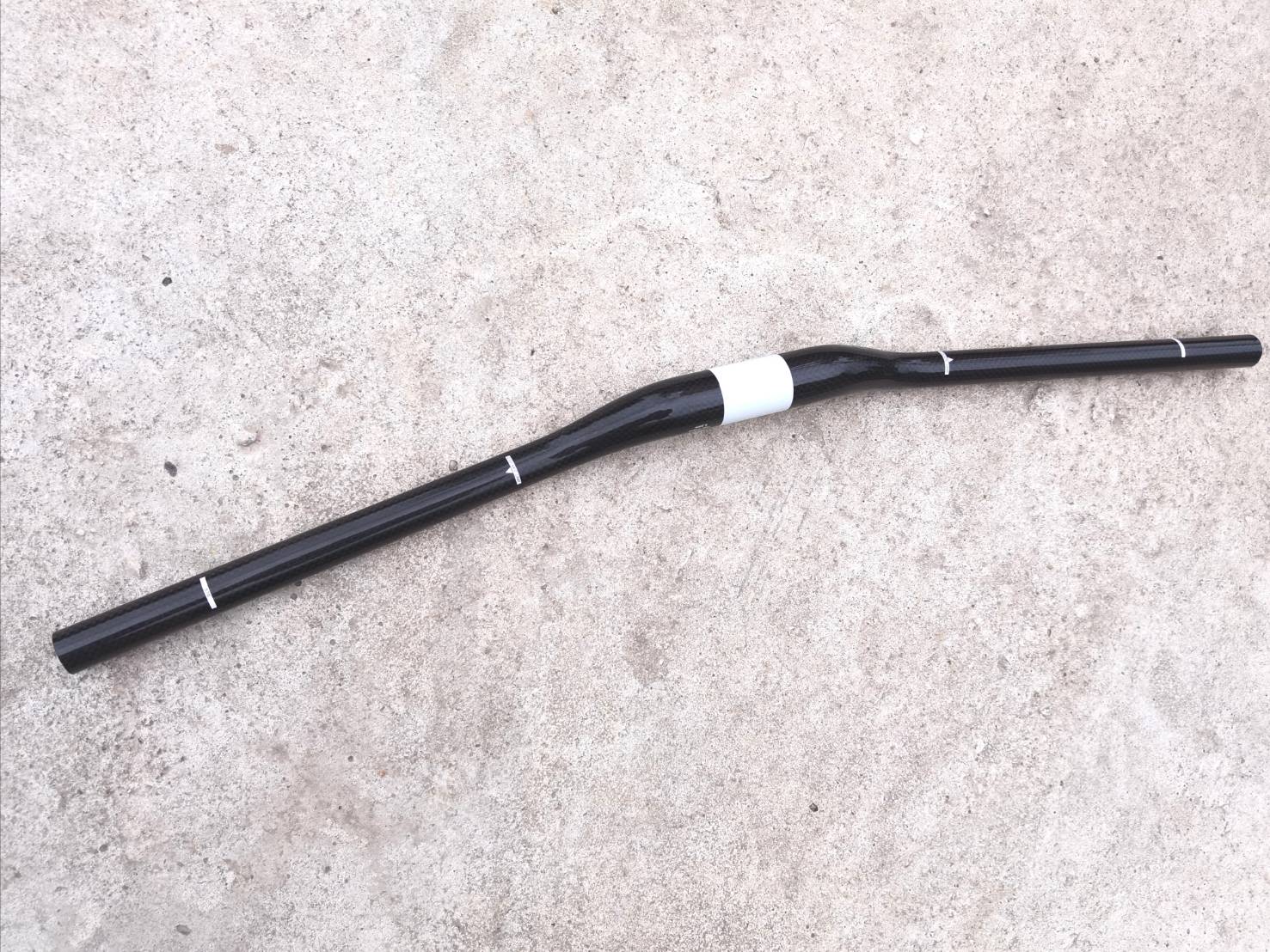 แฮนด์ยกเสือภูเขา TEAM ERTX RISER CARBON HANDLEBAR ยาว 720 มม. สีดำแดง แฮนด์ยกคาร์บอน