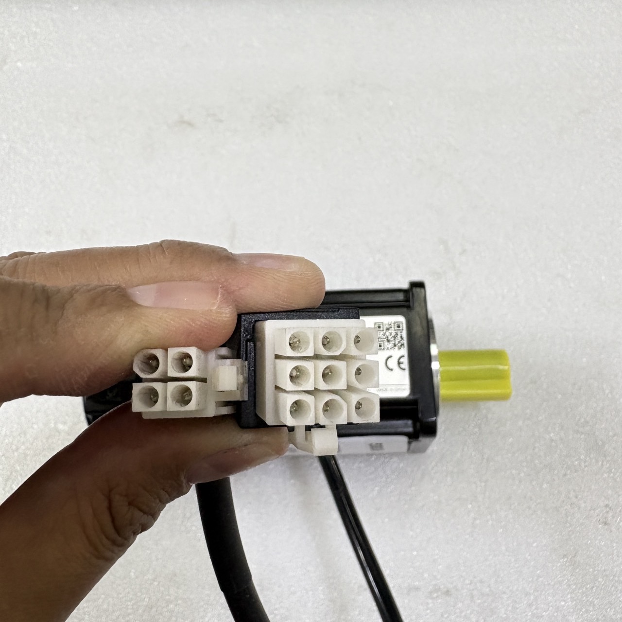 EMJ-04APB22 SERVO MOTOR " ESTUN "