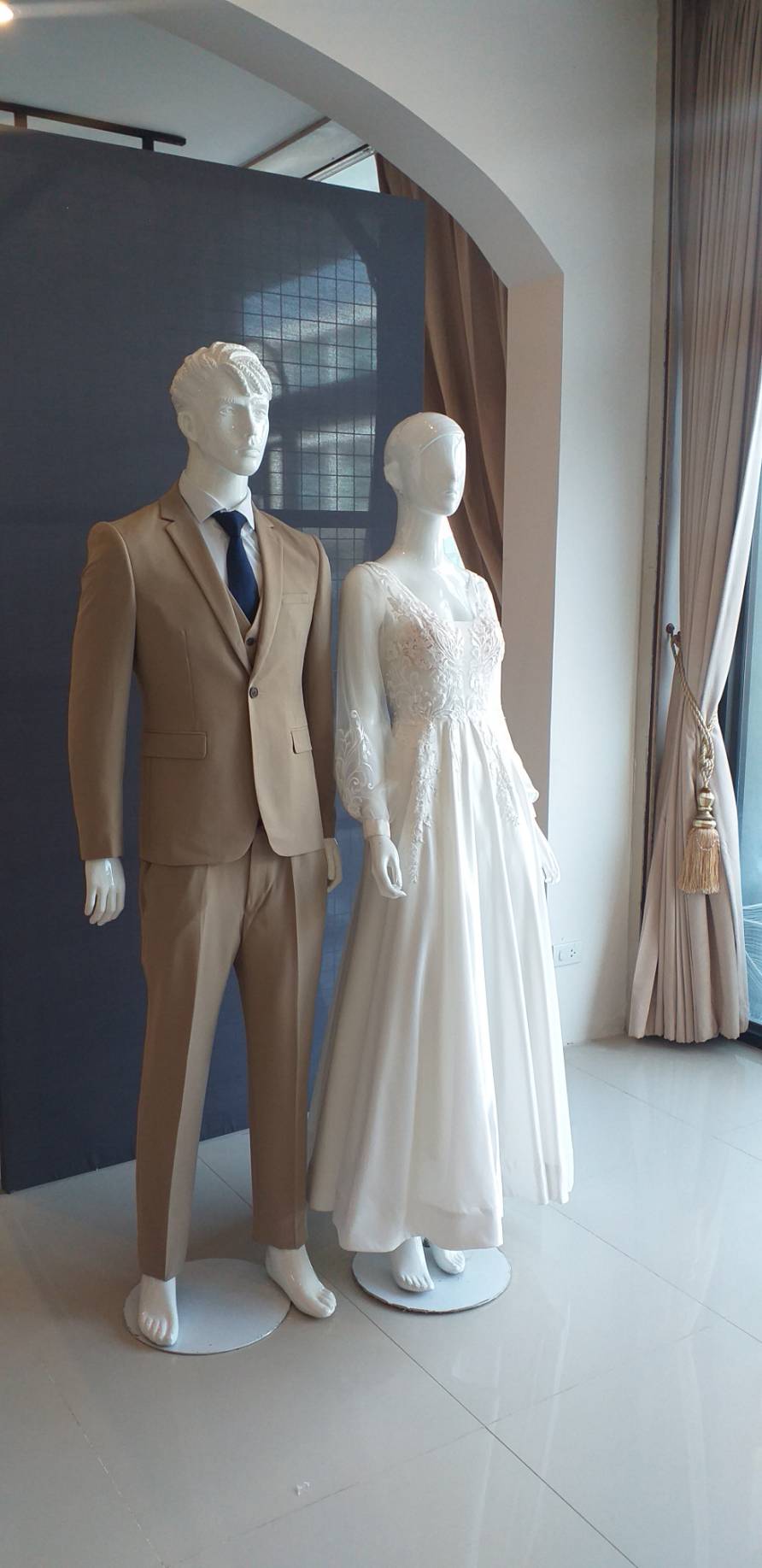 พร้อมเช่า ชุดแต่งงาน มินิมอล งานหมั้น แขนยาวแต่งลูกไม้