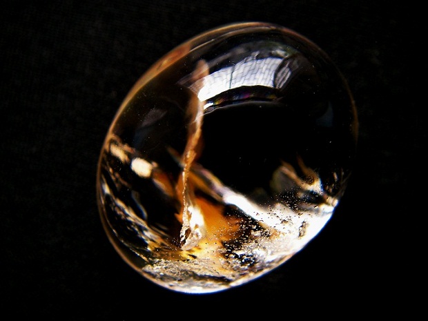 QU0029 แก้วใส แตกลายใน สวยใสกาบทองพลิ้วใจกลางเม็ดแก้ว ขนาดหัวแหวนกองข้าว นูนอลังการ ขนาดเม็ดแก้ว 20.04x24.47x14.49 มม. นน.46.80 ct.