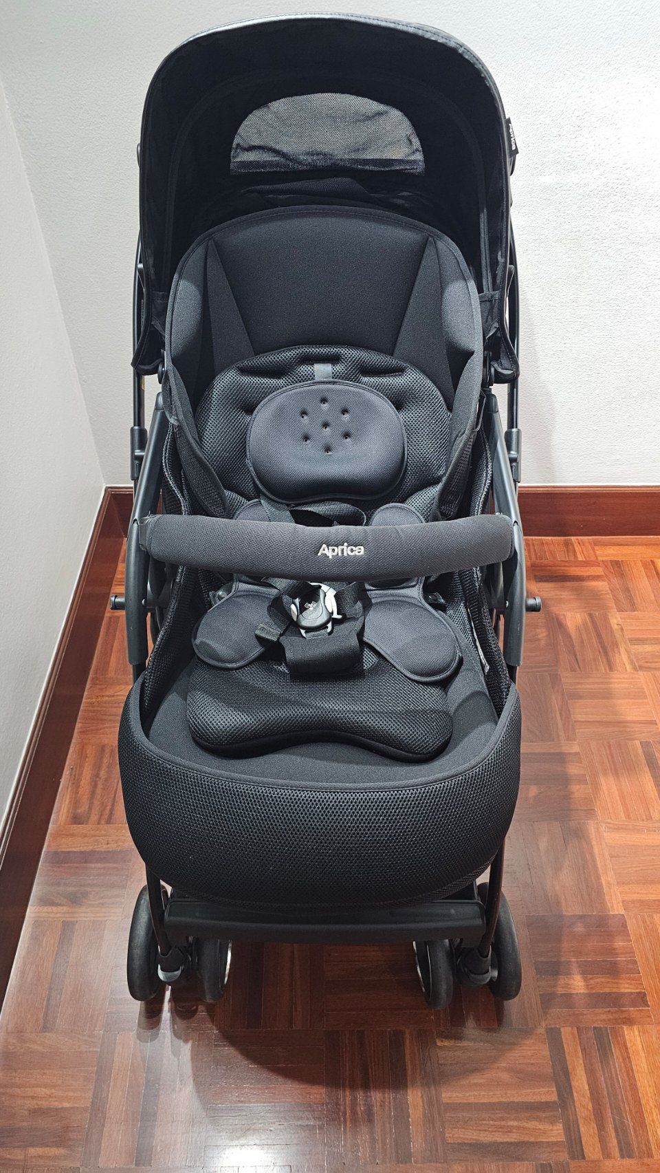 รถเข็นเด็ก Aprica Optia Cushion Grace มือสองสภาพกริ๊บ สำหรับแรกเกิด - 3 ขวบ มือจับหุ้มหนังพรีเมี่ยม