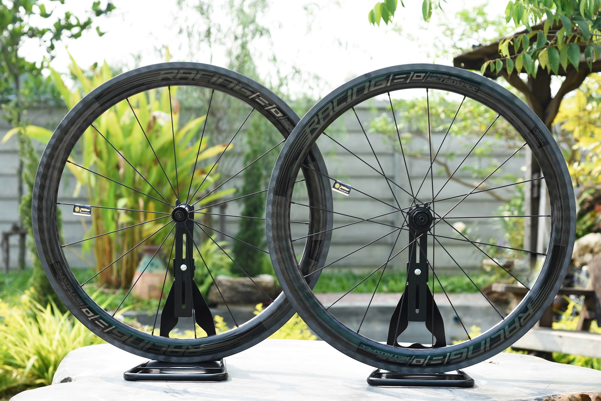 ล้อคาร์บอน Retrospec Racing 8 (RS8.0) Ceramic ลาย 12K ดำล้วน คาร์บอนเกรด T800 เคลือบเงา ความสูงขอบ 50 50 มม. ลูกปืนดุมล้อ Ceramic หน้าหลัง ซี่ลวด Pillar
