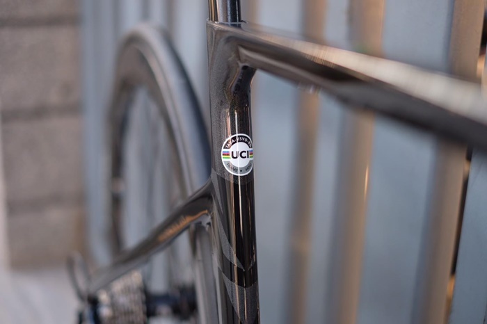 จักรยานเสือหมอบ JAVA VESUVIO DISC SHIMANO 105 R7120 24speed ดิสน้ำมัน เต็มกรุ๊ป! ตัวเฟรมคาร์บอนทรง All around รองรับมาตฐาน UCI