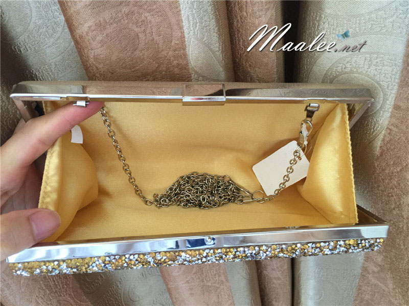 พร้อมส่ง Evening Clutch กระเป๋าออกงาน ทรงสี่เหลี่ยม พร้อมสายโซ่ยาว อัดคริสตัลเม็ดเล็ก สวยหรู สีทอง