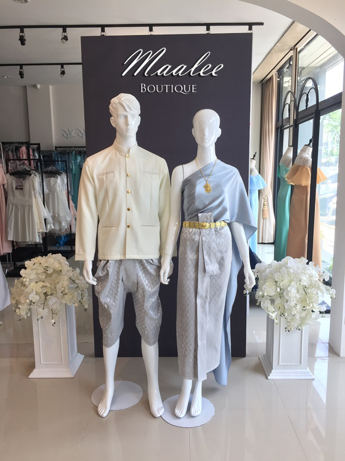 เช่า ชุดไทย ชุดเพื่อนเจ้าสาว ชุดไทยผ้าถุงสีเทาเงิน สไบเรียบ สีเทาเงิน