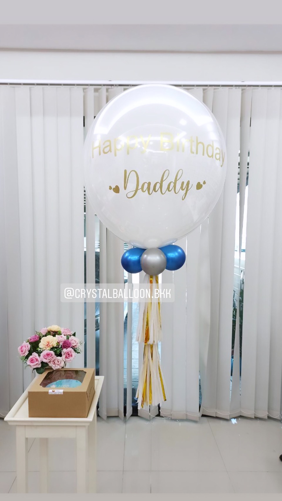ลูกโป่ง วันเกิดคุณผู้ชาย/คุณผู้หญิง Bubble ขนาด 24"/36" โทนสี ขาว พร้อมตกแต่ง สามารถเปลี่ยนสีลูกโป่ง/ข้อความ/ขนาดได้ (ราคายังไม่รวมเค้ก)