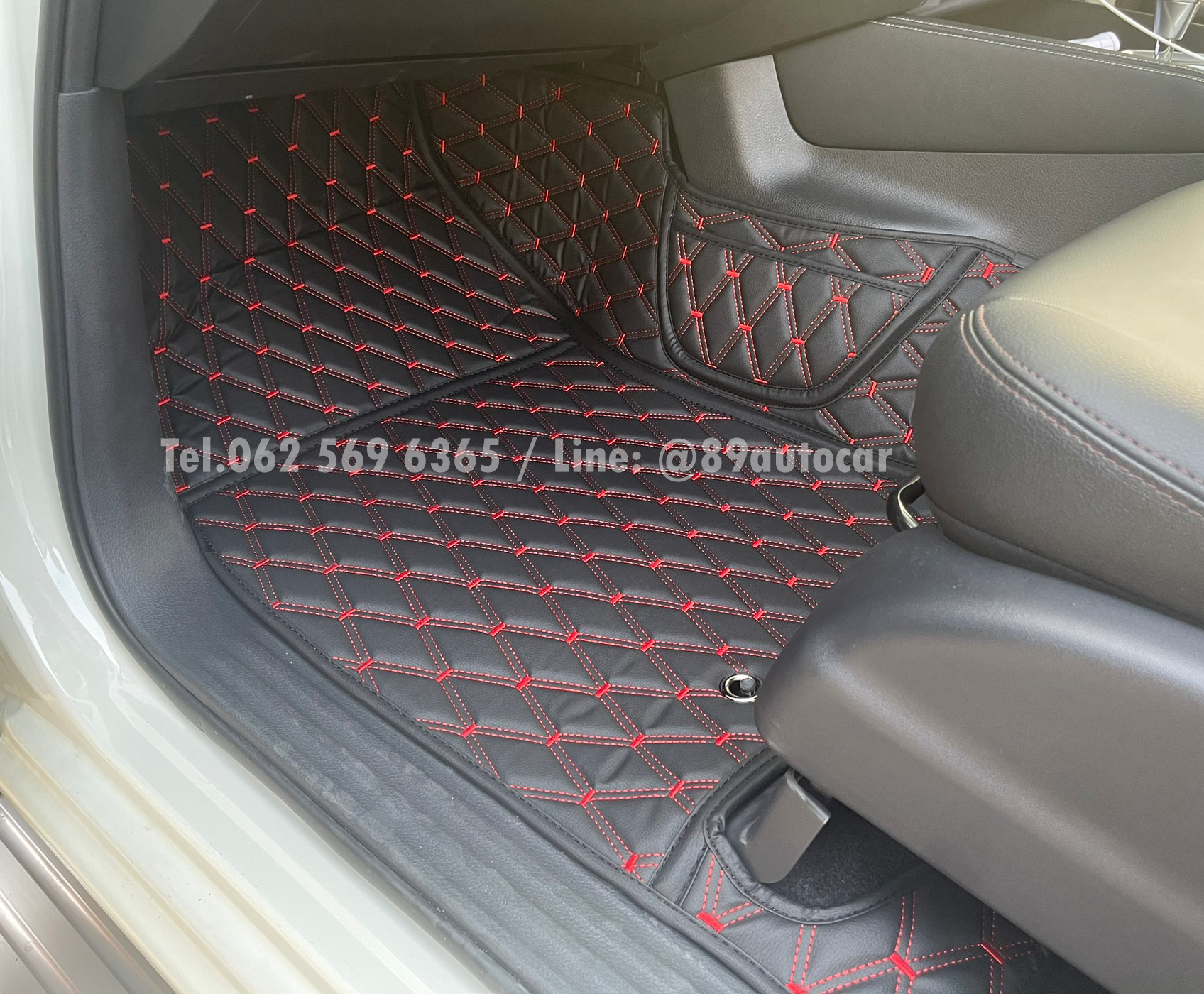 พรมในรถยนต์ Nissan Terra 2024 พรมVVIPด้ายคู่ สีดำด้ายแดง