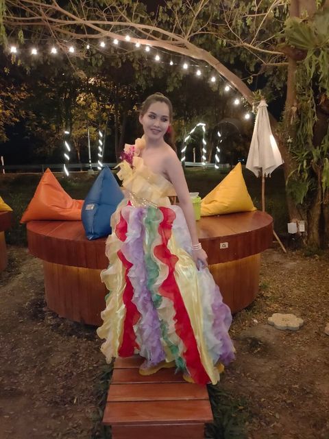 พร้อมเช่า ชุดแฟนซียาว ไหล่เดียว สีรุ้ง ระบายฟูสวย ช่วงอกปักเลื่อมแต่งดอก (ซิปหลัง)