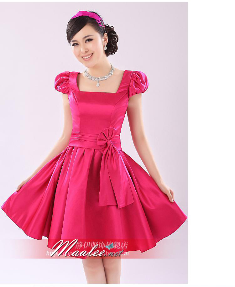 พร้อมส่ง ชุดราตรีสั้น สีครีม เรียบหรู แขนตุ๊กตา ผ่า V ด้านหลัง