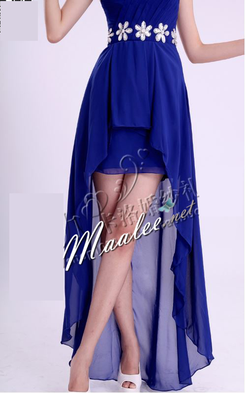 พร้อมเช่า ชุดราตรีสั้น เกาะอก หน้าสั้นหลังยาว สีน้ำเงิน ผ้าชีฟอง เรียบหรูแต่งเพชรช่วงเอว