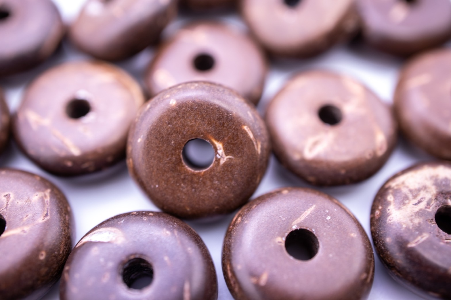 ลูกปัดกะลาทรงแบน กระดุมกะลารูเดียว