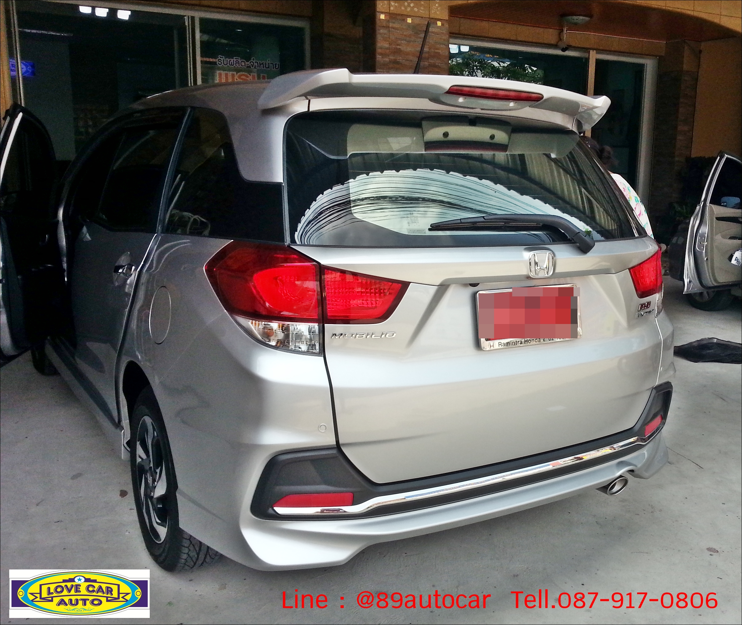 โรงงานพรมรถยนต์ Honda Mobilio ลายกระดุมสีเทาขอบเทา