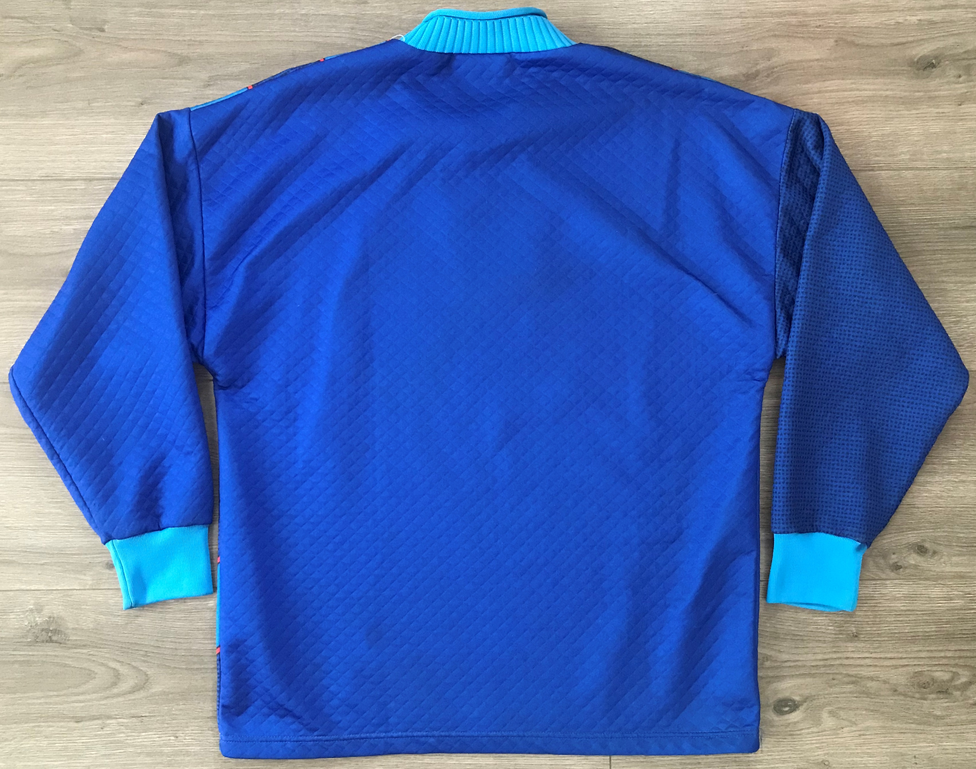 เสื้อฟุตบอล ทีมสโมสรแมนเชสเตอร์ ยูไนเต็ด ชุดผู้รักษาประตู 1995/96 Y-Size / MANCHESTER UNITED Football Shirt GK Kit 1995/96 Jersey Y-Size