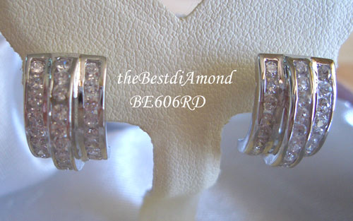 สินค้าหมด+++E606RD+++ต่างหูแถว 3 แถว+++งานดีสวยเรียบร้อยมาก สามแถวแบบโมเดินส์ ตรงกลางทำยื่นออกมาเล็กน้อย ดูเก๋ไก๋ งานเพชรแพรวพราวเลยค่ะ