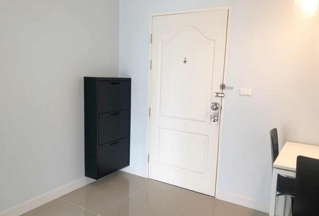 ให้เช่าคอนโดเดอะคิทท์ คลองหลวง ตึก B ชั้น 3 ห้อง 28.5 ตร.ม.มีแอร์ 2 ตัว ใกล้ธรรมศาสตร์รังสิต