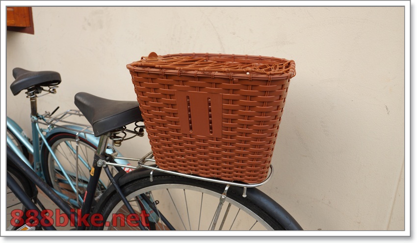 ตะกร้าจักรยาน BAKET04 สไตล์หวายเทียม พร้อมฝาปิด.มีแบบนูน ตะกร้าพลาสติก