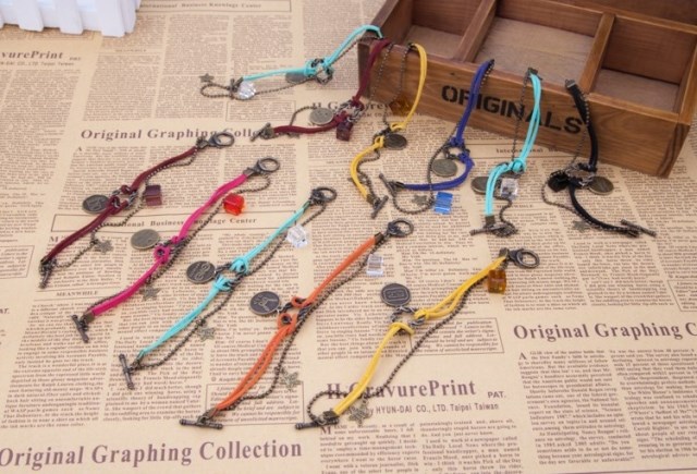 สร้อยข้อมือ INFINITE