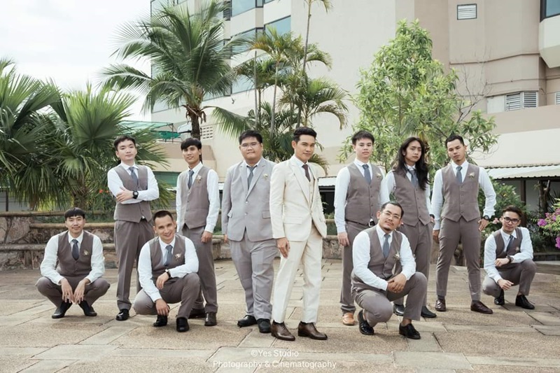 พร้อมเช่า ชุดสูทชาย สีน้ำตาล ทรงเข้ารูป สไตล์เกาหลี พร้อมเสื้อกั๊ก