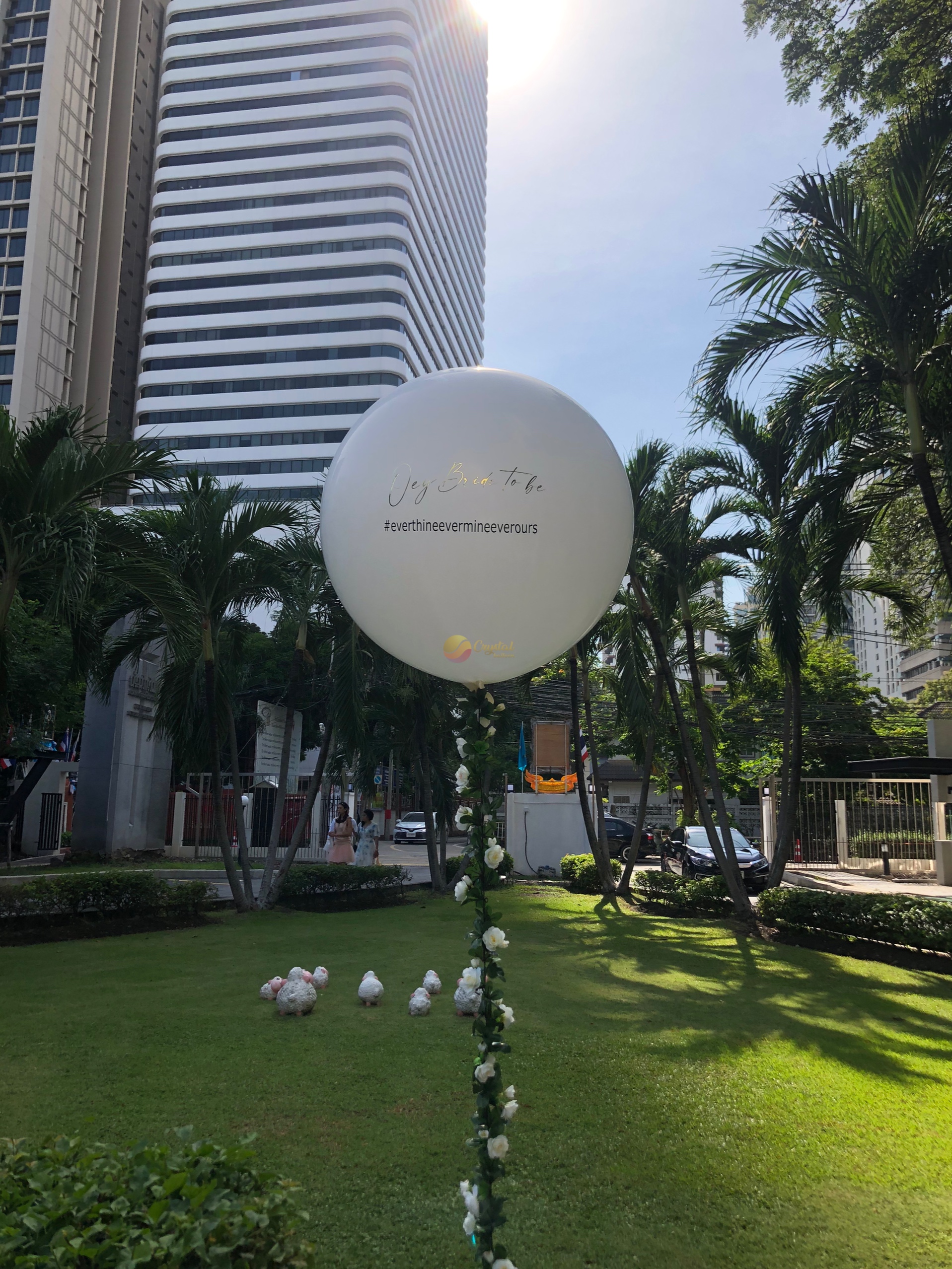 ลูกโป่ง Bride To Be ลูกโป่งยาง ขนาด 36" สีขาว พร้อมตกแต่ง สามารถเปลี่ยนสีลูกโป่ง/เปลี่ยนข้อความ/เปลี่ยนขนาดได้