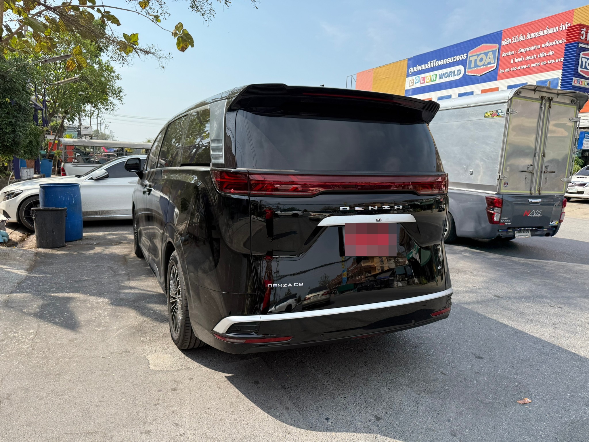 ผ้ายางปูพื้นรถตู้ BYD Denza D9 ปู พรมกระดุมสีเทาขอบเทา เข้ารูป เต็มคัน