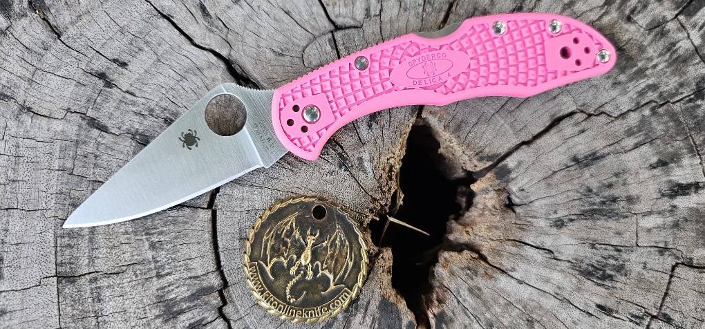 Spyderco Delica 4 Lightweight Lockback Knife Pink FRN