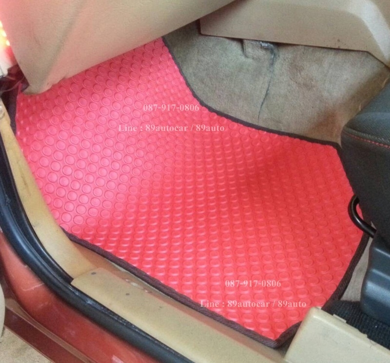 พรมกระดุมรถยนต์ Volvo 740 กระดุมสีแดงขอบดำ