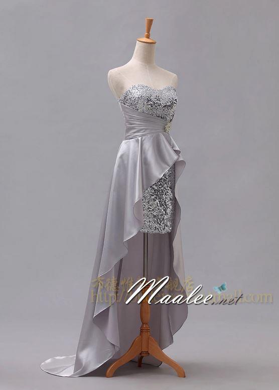 พร้อมส่ง (ตัวโชว์) ชุดราตรีสั้น เกาะอก เซ็กซี่หน้าสั้นหลังยาว แต่งเลื่อมประดับเข็มกลัด สีเทา