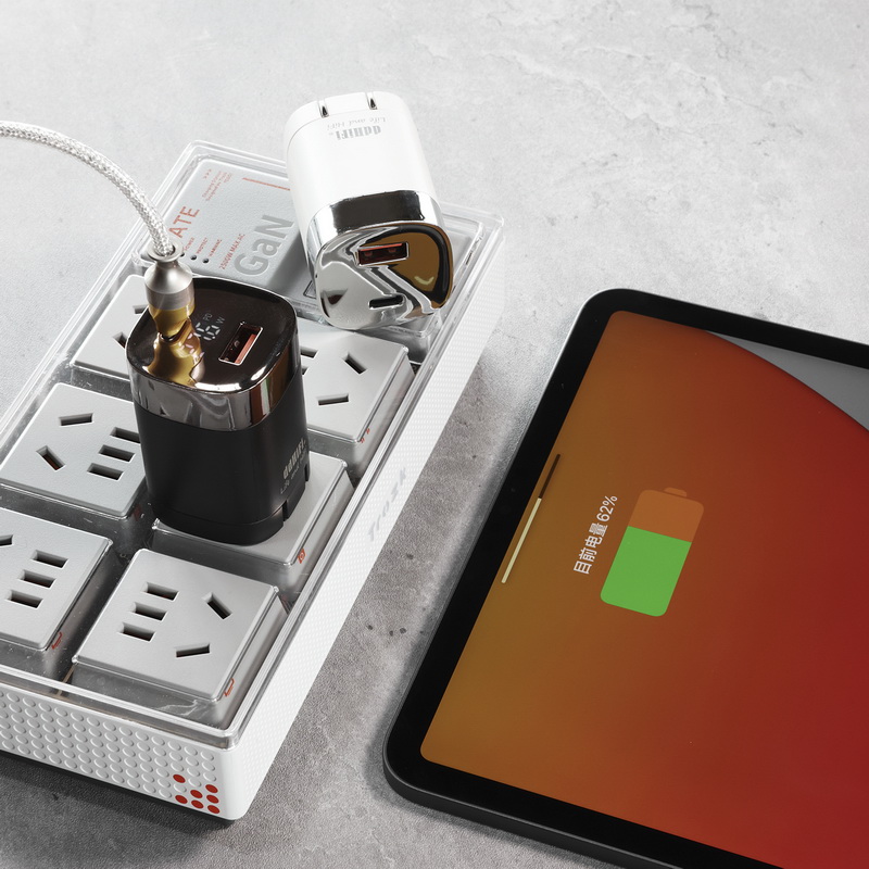 DD JT-P18 หัวชาร์จไว รองรับ PSS 33W, PD 30W จอแสดงกำลังไฟแบบ Realtime ขาพับเก็บได้