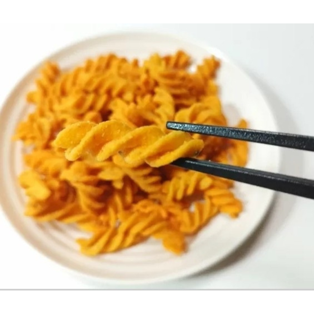 Karikari ขนม corn snacks รสชีส รูปทรงทวิสต์จากเซเว่นญี่ปุ่น 65g.