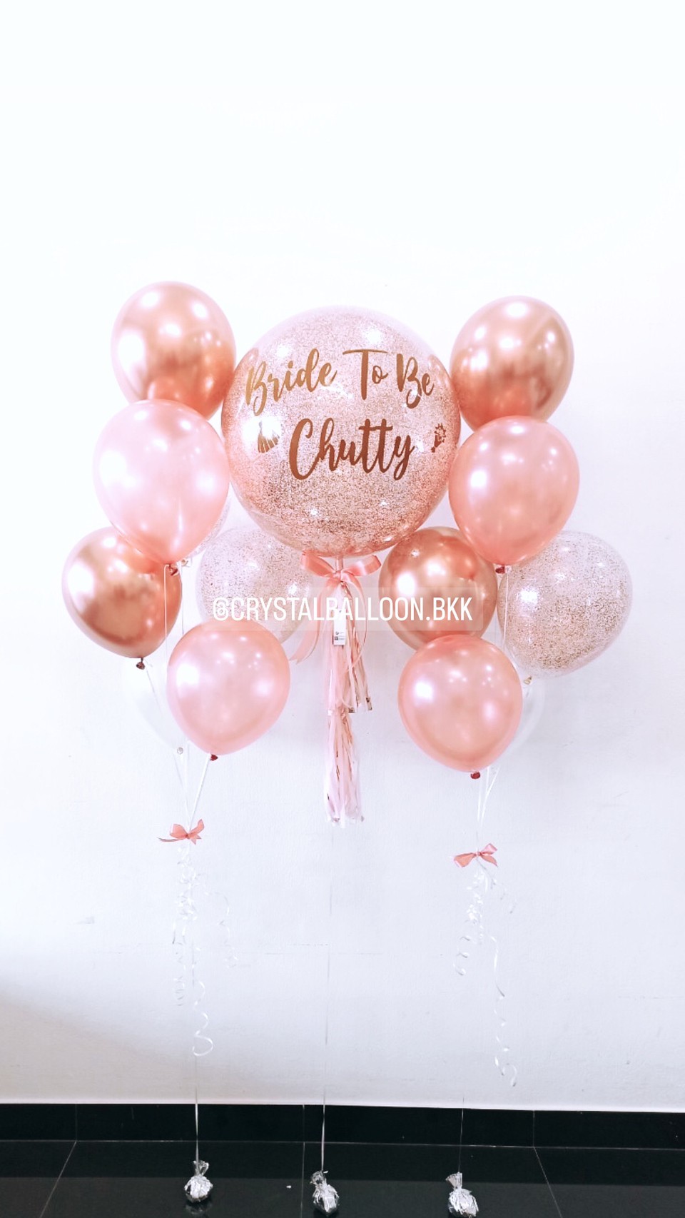 ลูกโป่ง Bride To Be Bubble ขนาด 24" Theme โรสโกล พร้อมตกแต่ง ช่อลูกโป่ง 7 ลูก 2 ช่อ สามารถเปลี่ยนสีลูกโป่ง/เปลี่ยนข้อความ/เปลี่ยนขนาดได้