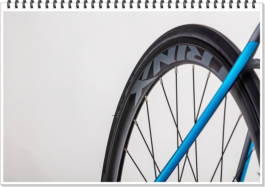 จักรยานเสือหมอบ TRINX RAPID 2.1s DISC เฟรมคาร์บอน เกียร์ 2*11 speed 105 SHIMANO 700C (เบรคน้ำมัน Shimano) 2021