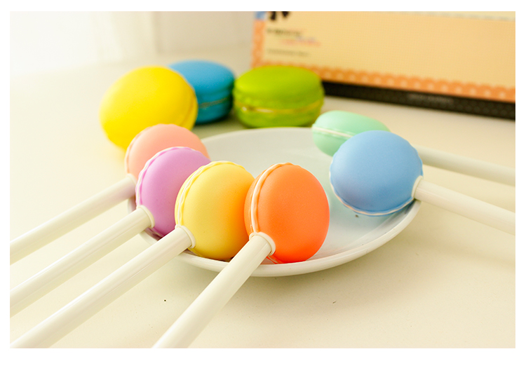 ปากกามาการอง