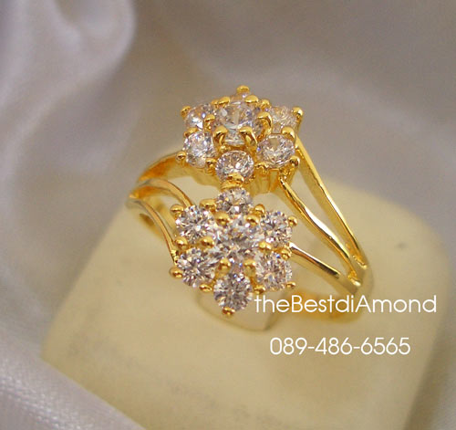 BR426+++แหวนเพชร cz ดอกไม้ 2 ดอกแบบ2+++ดีไซน์น่ารัก เป็นแหวนดอกไม้ 2 ดอก ดูงดงาม อ่อนช้อย และเพชรเล่นไฟดีมากๆๆๆ ดอกไม้วางเหลื่อมๆกันพองาม