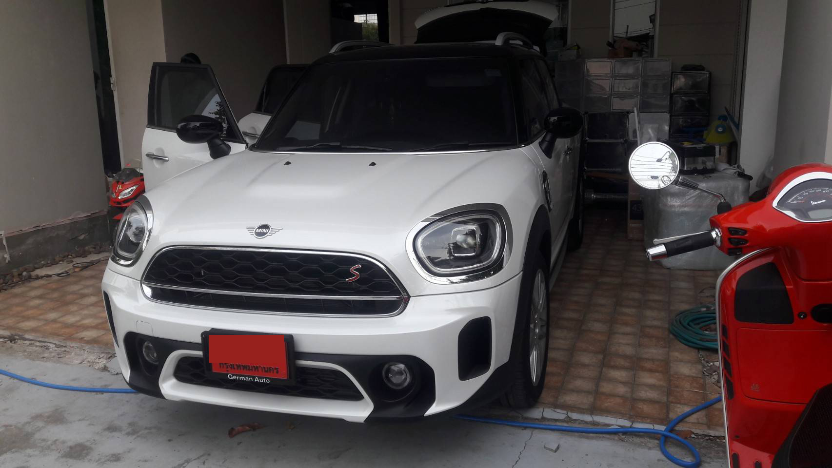 พรมรถ Mini Cooper Countryman 2023 ปูพรมvvip สีกาแฟ ด้ายทอง