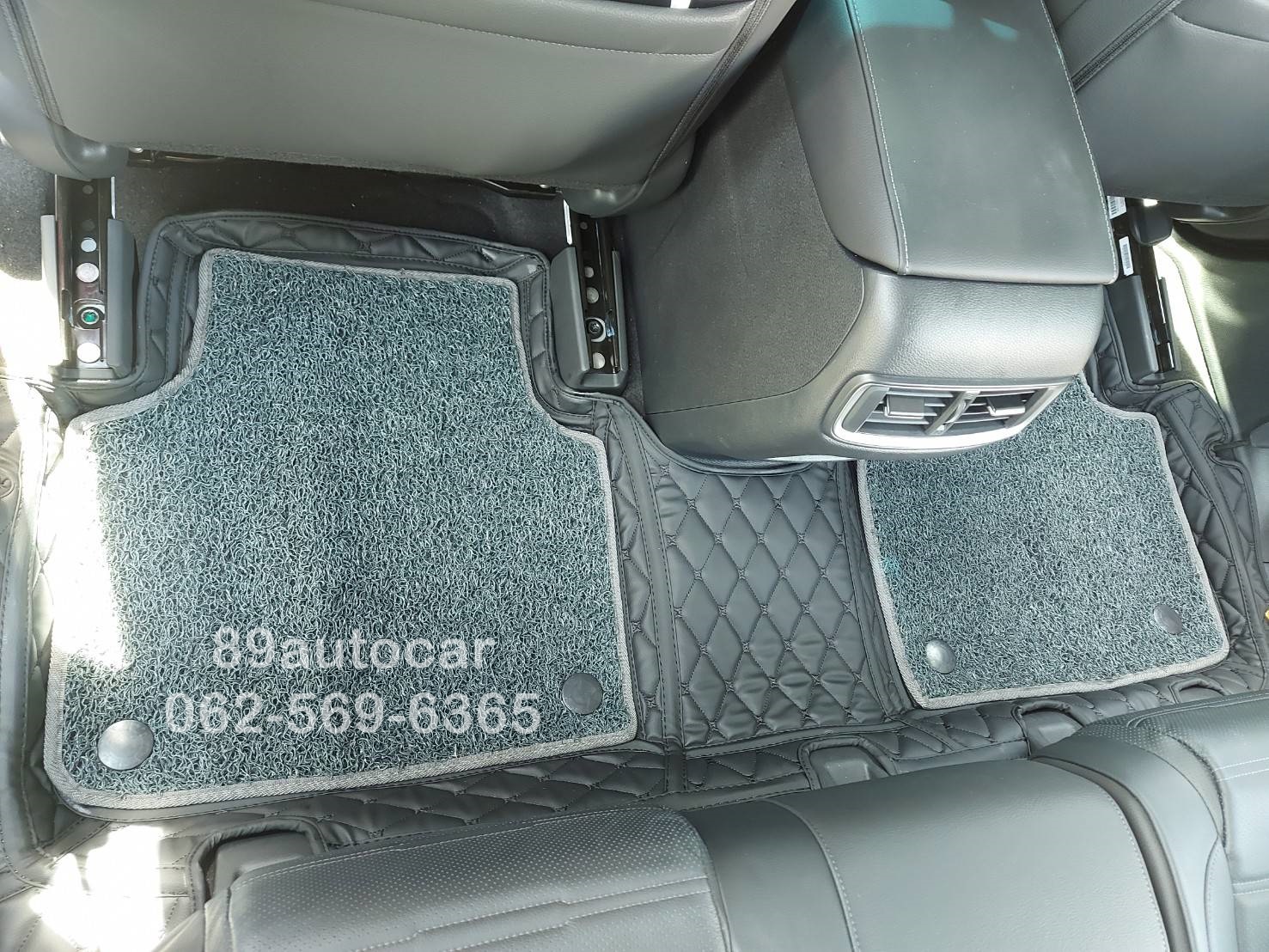 ขายพรมปูพื้นรถยนต์ Honda CR-V G5 5 ที่นั่ง ปูพรม7D สีดำล้วน + พรมดักฝุ่น สีเทา ในห้องโดยสาร