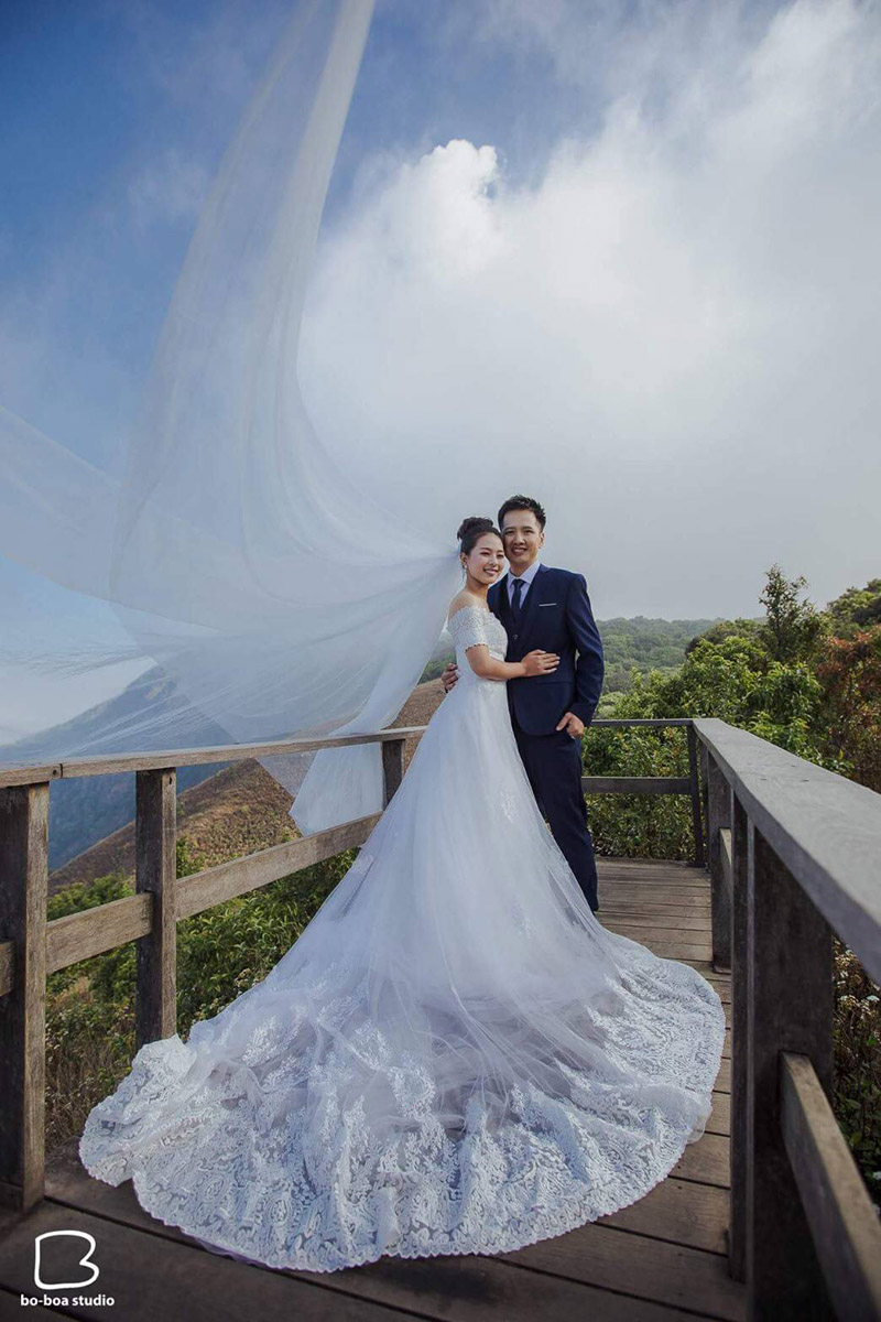 พร้อมเช่า ชุดสูทชาย สีน้ำเงินกรมท่า แบบเนี๊ยบ งานเกรดเจ้าบ่าว