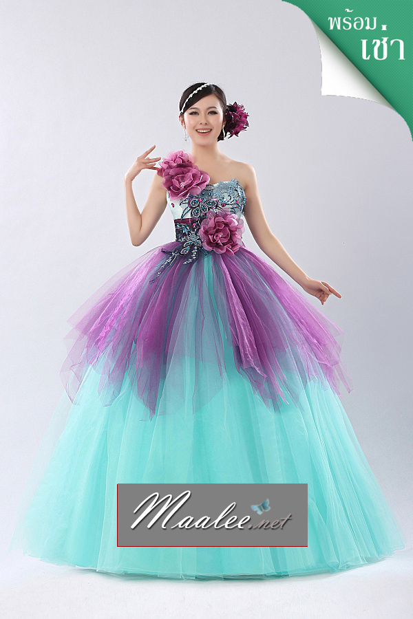 พร้อมเช่า ชุดแฟนซี ชุดราตรียาว ไหล่เฉียง สีฟ้ามิ้นต์ แต่งผ้าโปรงสีม่วง ประดับเลื่อมและดอกไม้