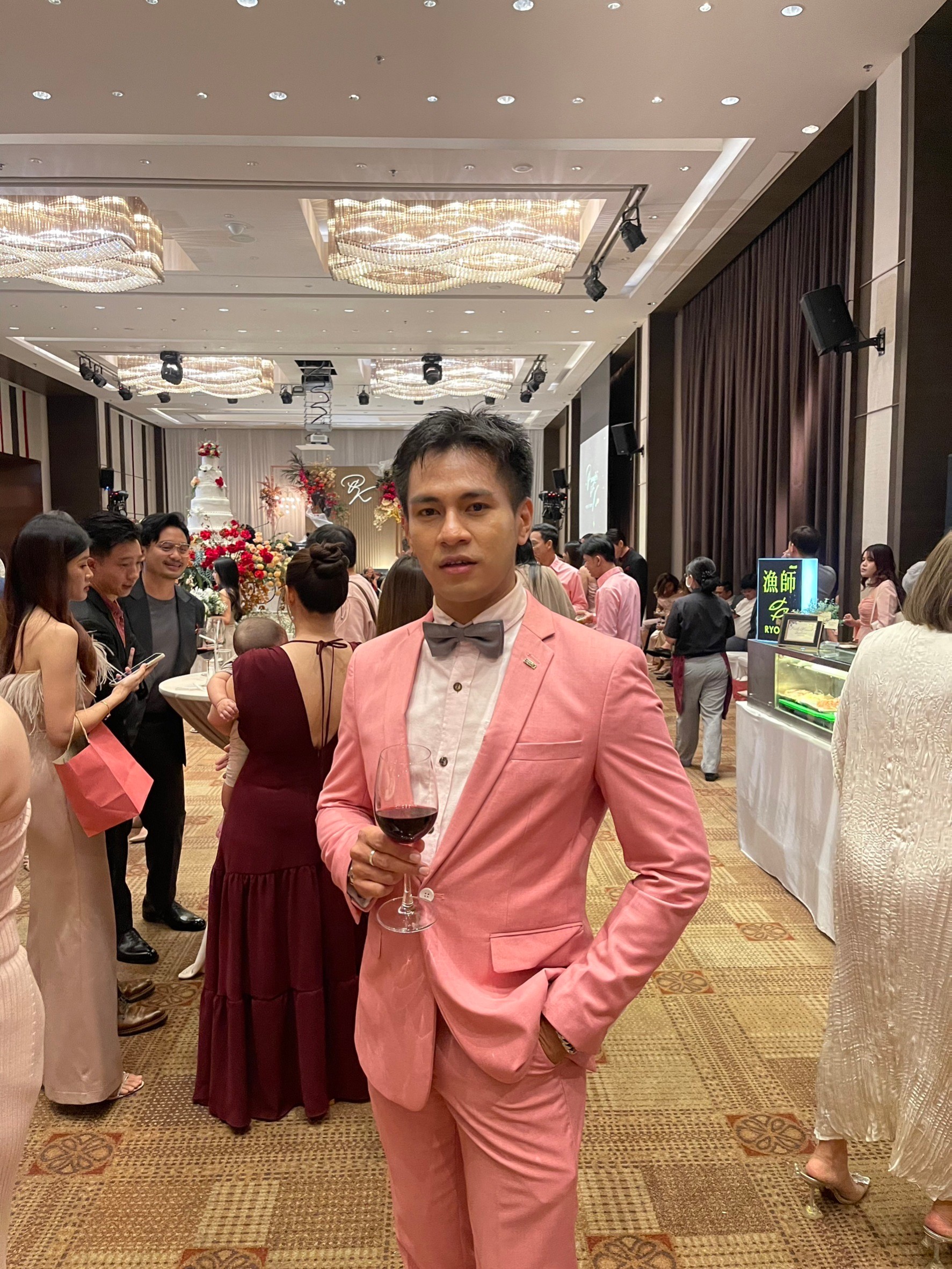 พร้อมเช่า ชุดสูทชาย สูทสีชมพู สีปูน Dusty Rose (ไม่มีเสื้อกั๊ก)