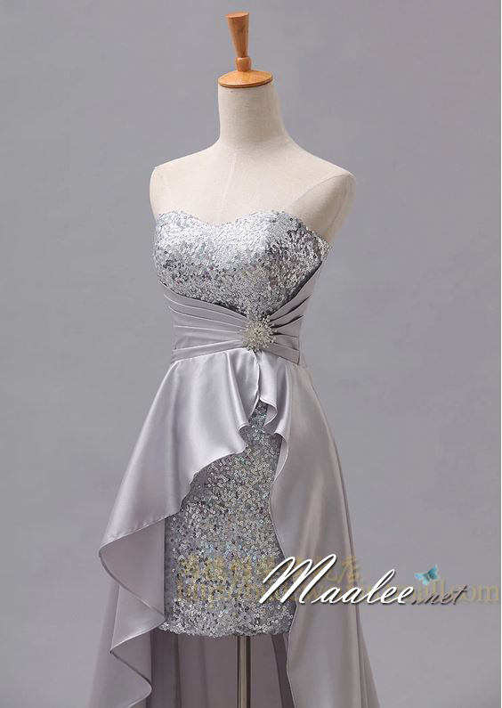 พร้อมส่ง (ตัวโชว์) ชุดราตรีสั้น เกาะอก เซ็กซี่หน้าสั้นหลังยาว แต่งเลื่อมประดับเข็มกลัด สีเทา