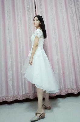 พร้อมเช่า ชุดแต่งงาน มินิมอล ชุดหมั้น ลูกไม้ ทรงปาดไหล่ หน้าสั้น หลังยาว ชุดพรีเวดดิ้ง